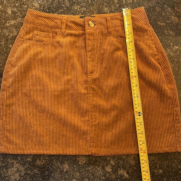 U2B - Brown Corduroy Skirt - Picture 4 of 4